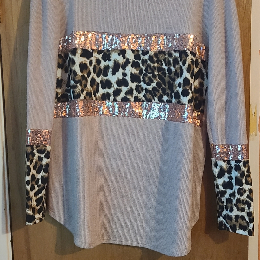 Rose Gold Leopard Top